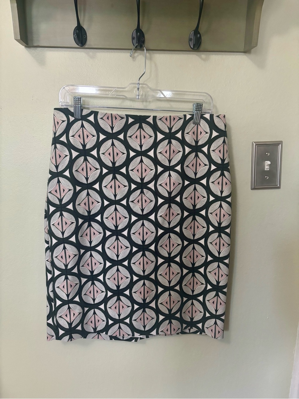 Ann Taylor Pink, Green, and White Geometric Pencil Skirt-Size 10